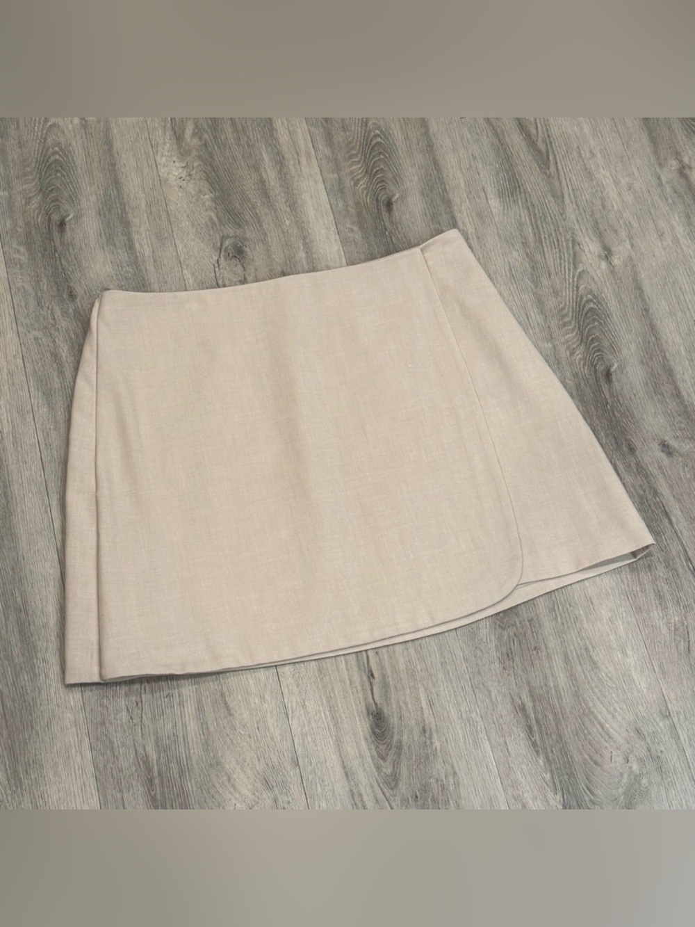 Abercrombie & Fitch Business Casual Cream Minimalist Mini Skirt
